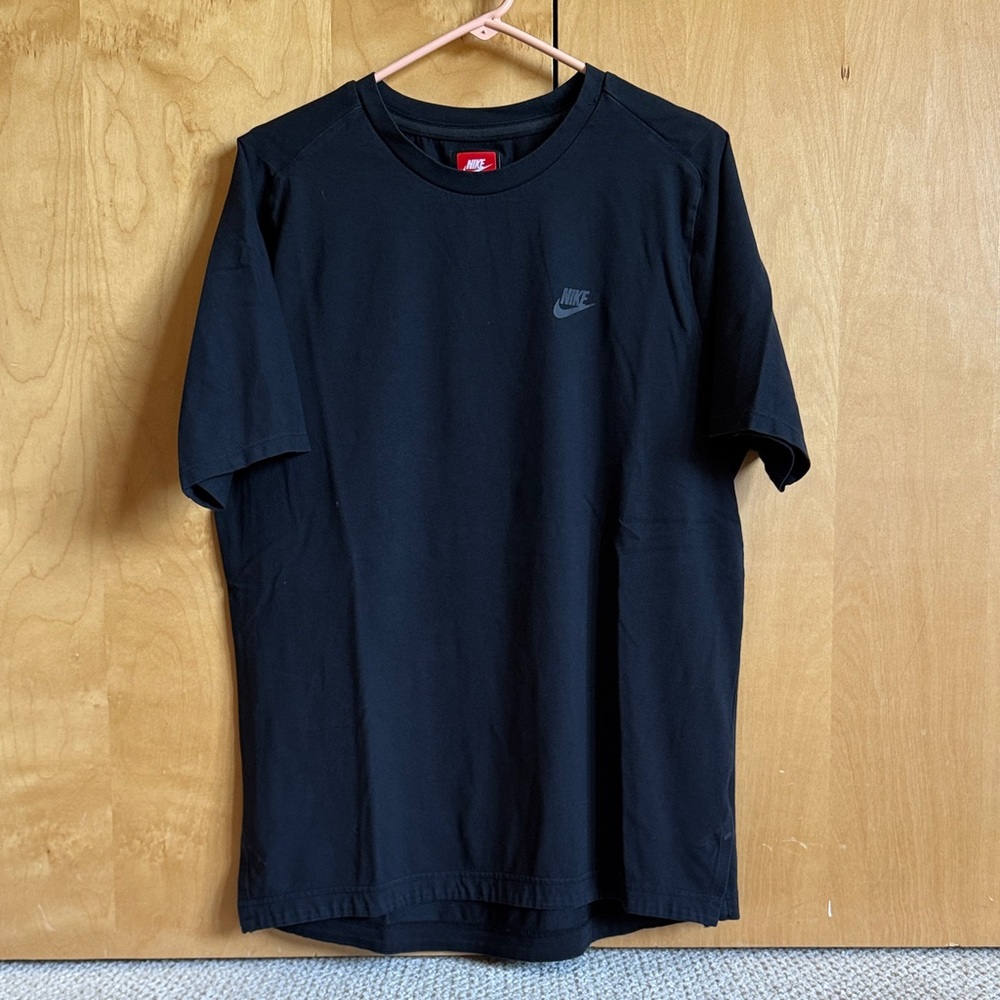 Nike Men's Black heavy Short Sleeve Tee